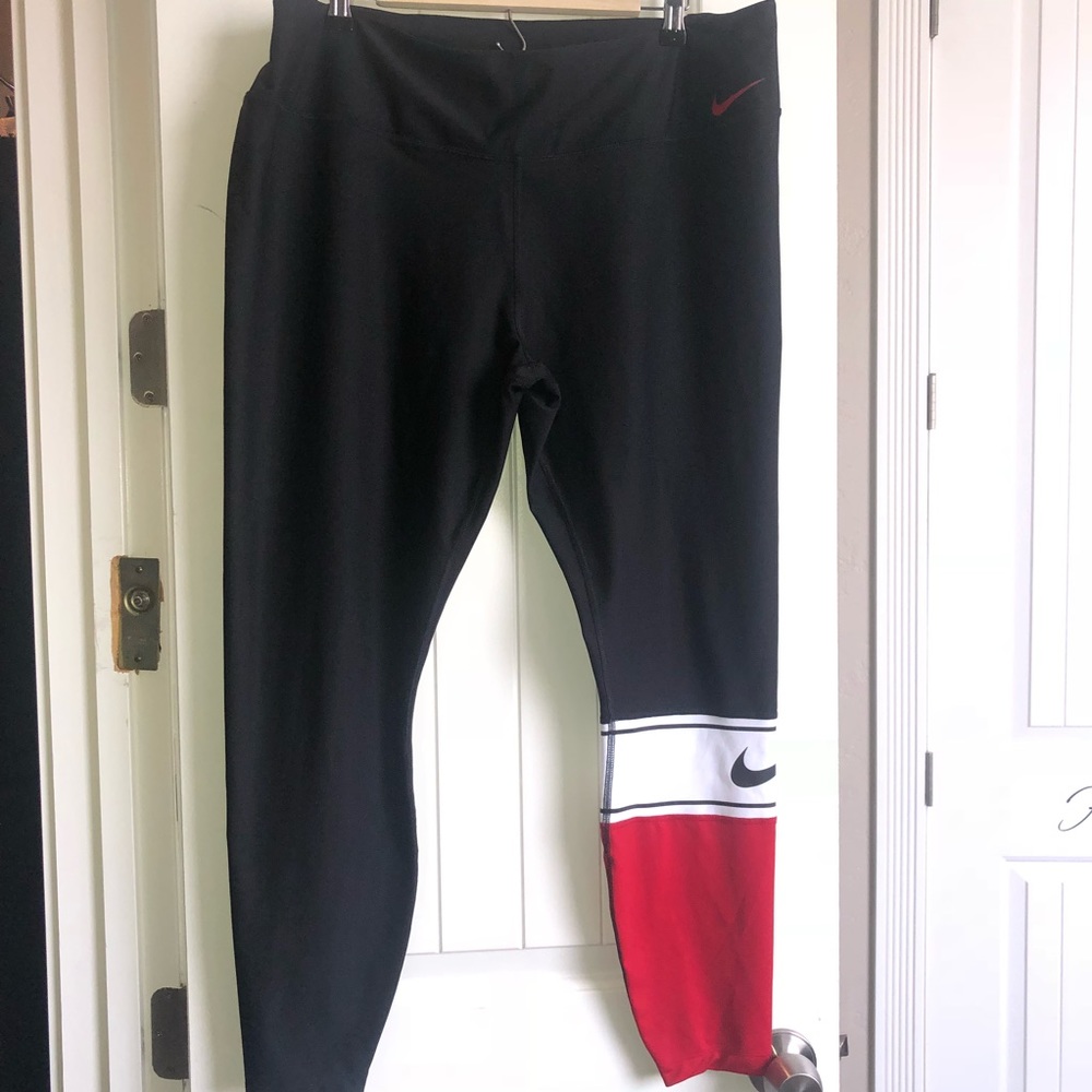 NIKE LEGGINGS!